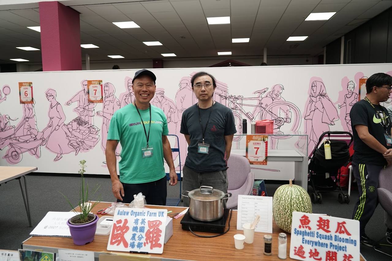社區攤位 · At the community stalls